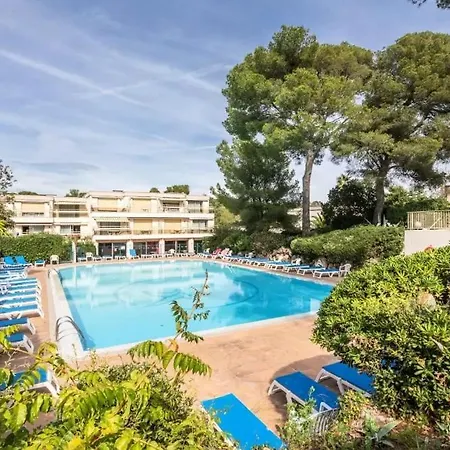 5 Personnes à St Raphael Saint-Raphaël