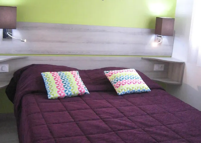 5 Personnes à St Raphael * Saint-Raphaël